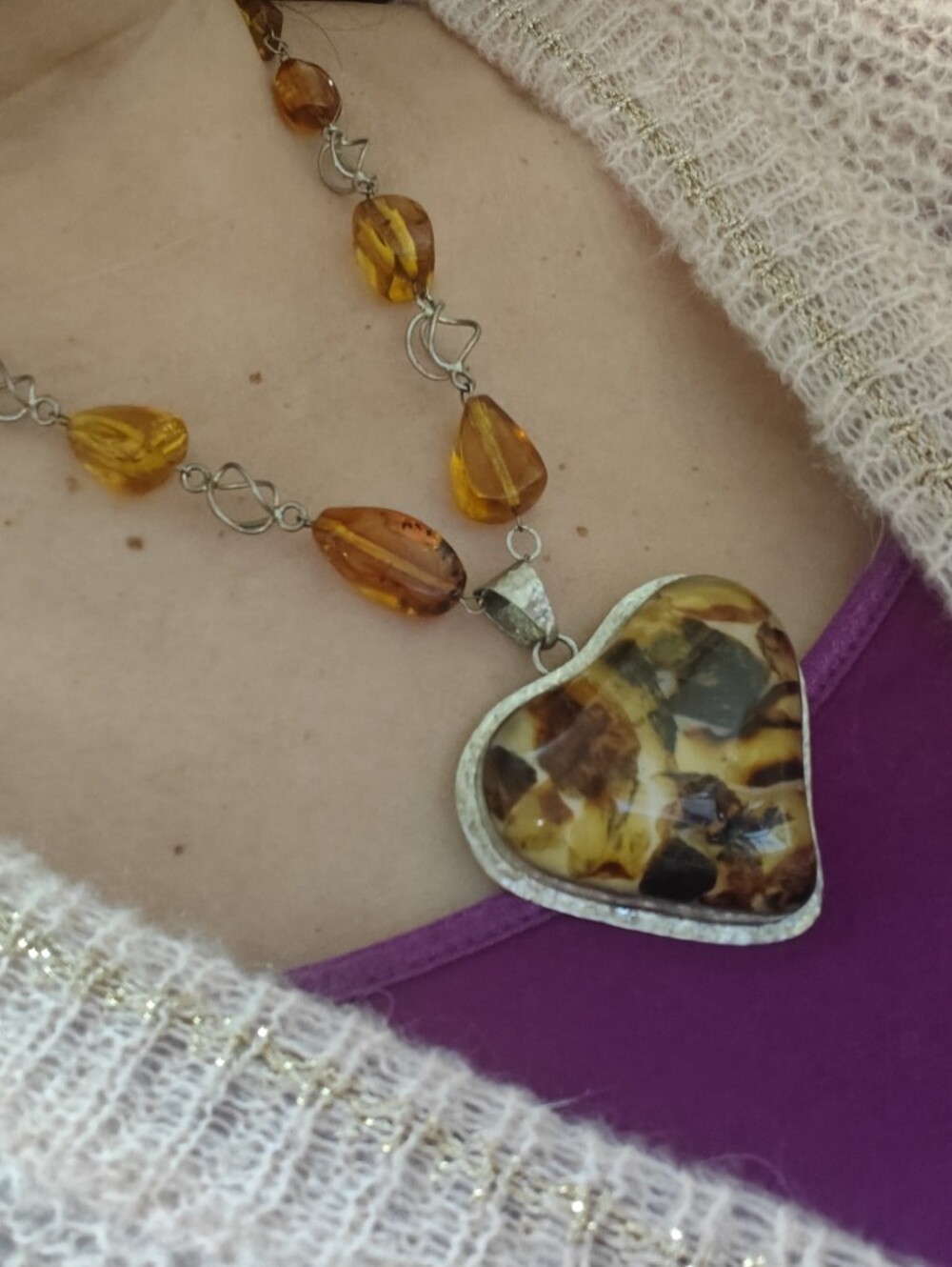 Vintage Amber Heart Necklace - Picture 2 of 16